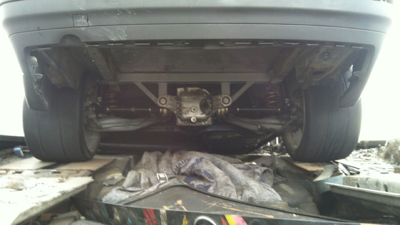 Illustration for article titled A Transport Fire Turned A V8-Powered E30 And RS4 Avant Into A Worthless Slag Heap